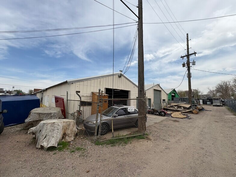 More Photos Of 4893-4895 Washington St, Denver Warehouse For Lease