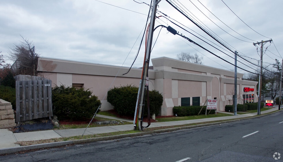 More Photos Of 16 Weyman Ave, New Rochelle Freestanding For Lease