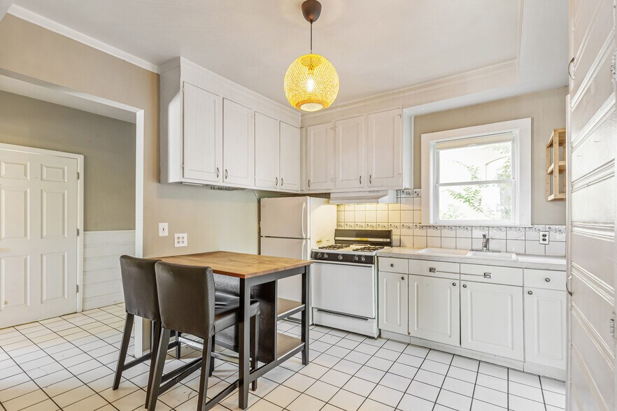 More Photos Of 477 N Pennsylvania St, Denver Apartments For Sale