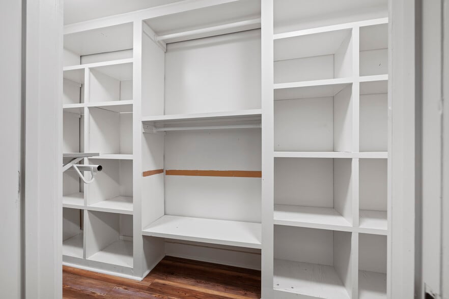 More Photos Of 226 W Washington St, Madison Freestanding For Sale