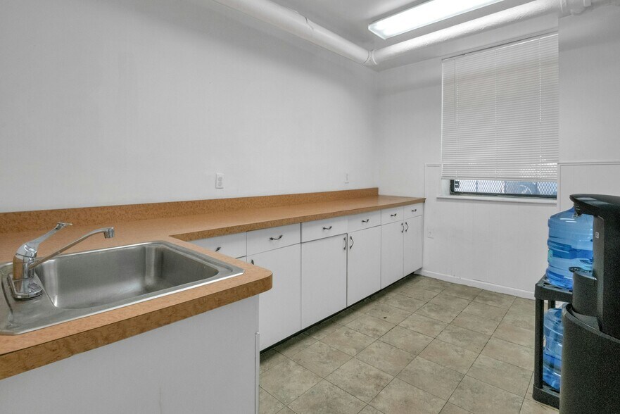 More Photos Of 2400 Davidson Ave, Bronx Apartments For Lease