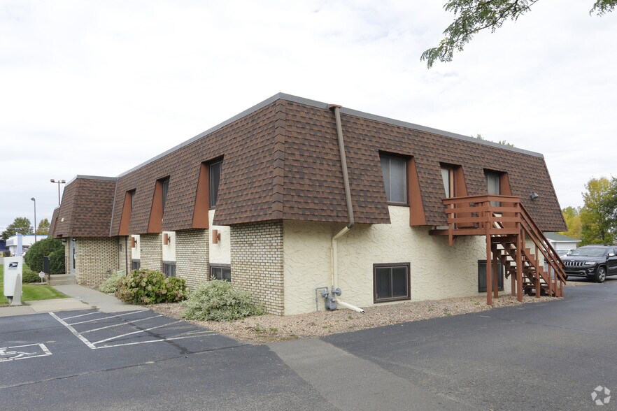 More Photos Of 6957 NW Highway 10, Anoka Office For Lease