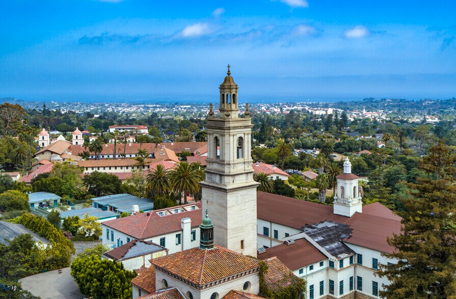 More Photos Of 2300 Garden St, Santa Barbara Schools For Sale