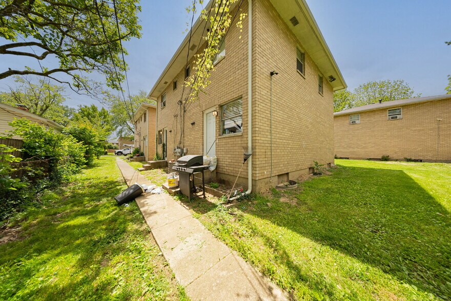 More Photos Of 1975-1982 Dunbar Dr, Columbus Apartments For Sale