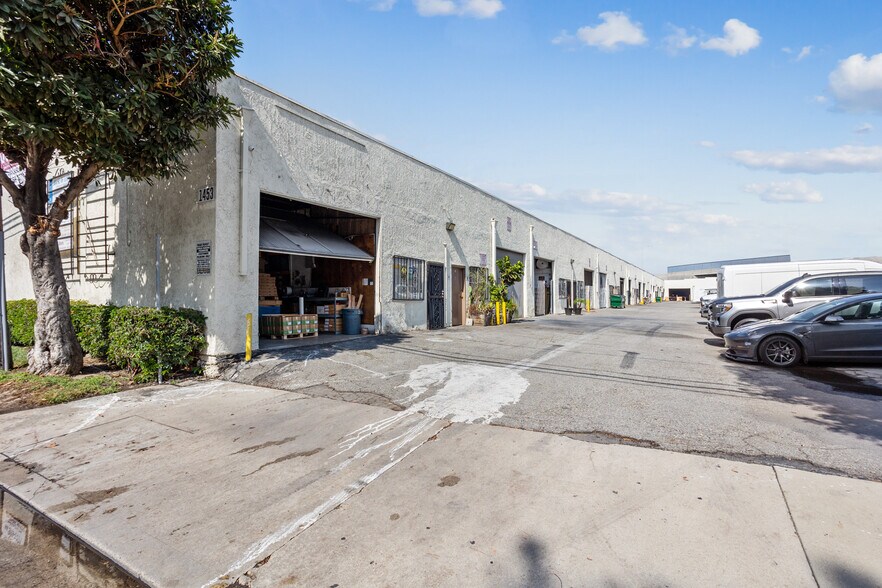 More Photos Of 1453 Virginia Ave, Baldwin Park Warehouse For Lease