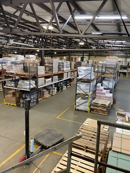 More Photos Of 289 Elm St, Marlborough Warehouse For Lease