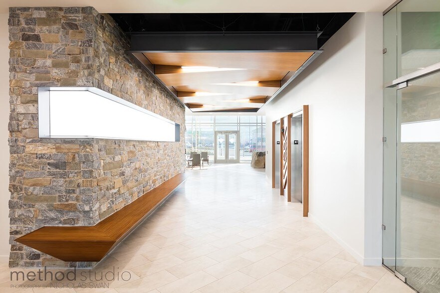 More Photos Of 262 N University Ave, Farmington Office Residential For Lease