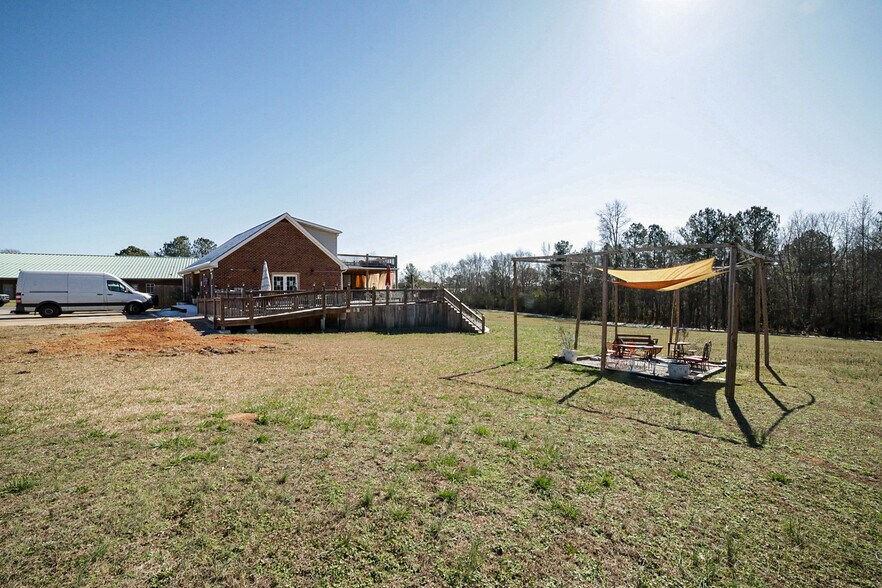 More Photos Of 9 Callaway Dr, Crawford Restaurant For Sale