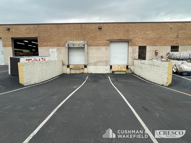 More Photos Of 2288-2290 E Aurora Rd, Twinsburg Manufacturing For Sale