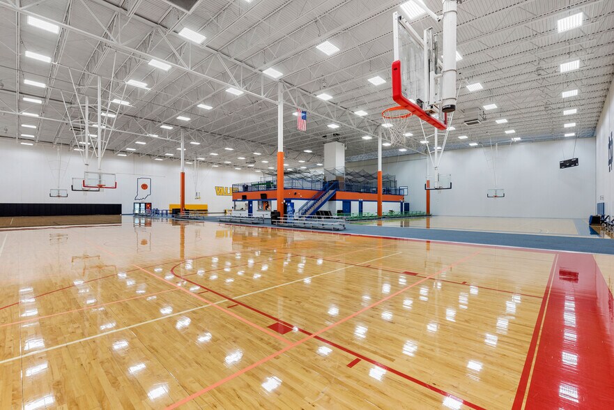 More Photos Of 127 E US Highway 6, Valparaiso Sports And Entertainment For Sale