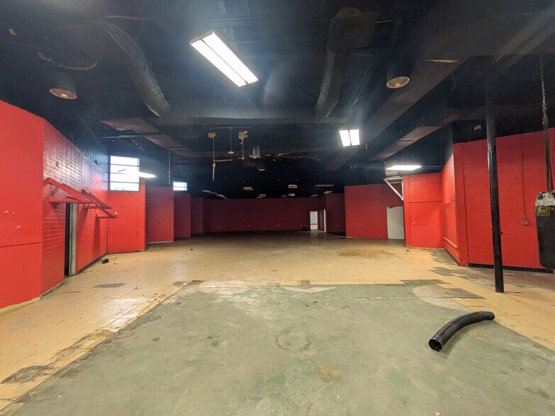 More Photos Of 202 13th Ave E, Bradenton Schools For Lease