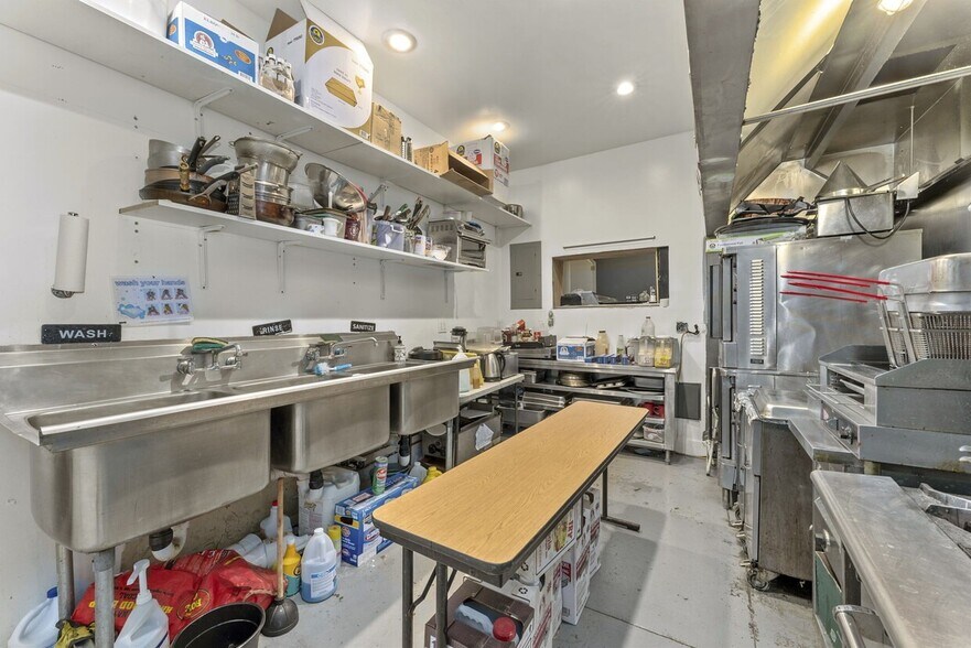 More Photos Of 992 Rogers Ave, Brooklyn Land For Sale