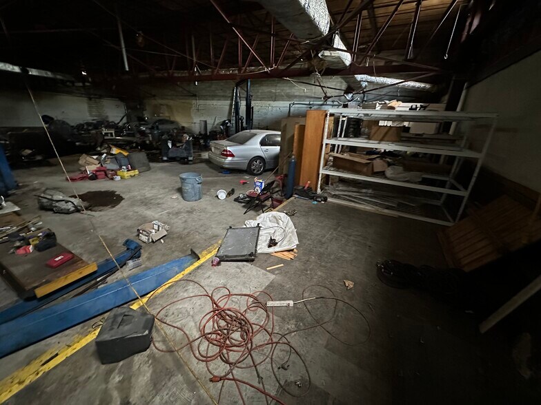 More Photos Of 2211 Windsor St, Chattanooga Service For Sale