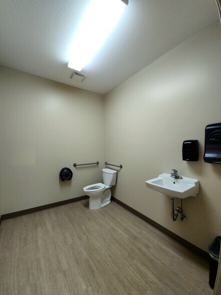 More Photos Of 7376 Business Center Dr, Avon Office For Sale