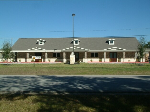Primary Photo Of 13312 Theis Ln, Tomball Medical For Lease