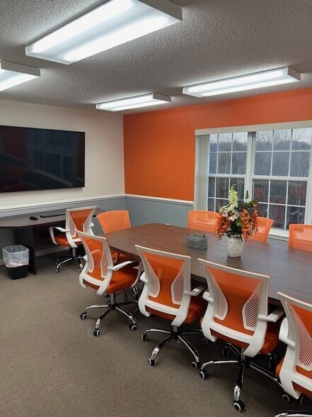 More Photos Of 675 New Highway 68, Sweetwater Medical For Lease