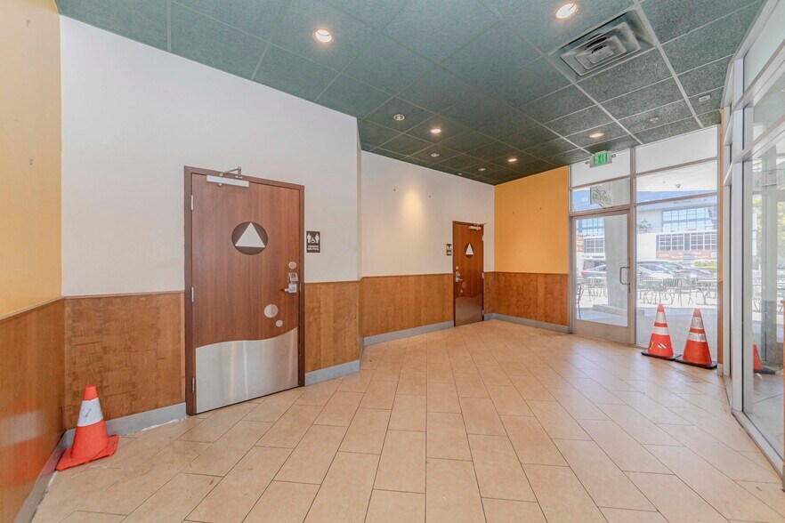 More Photos Of 2 Hutton Centre Dr, Santa Ana Unknown For Lease