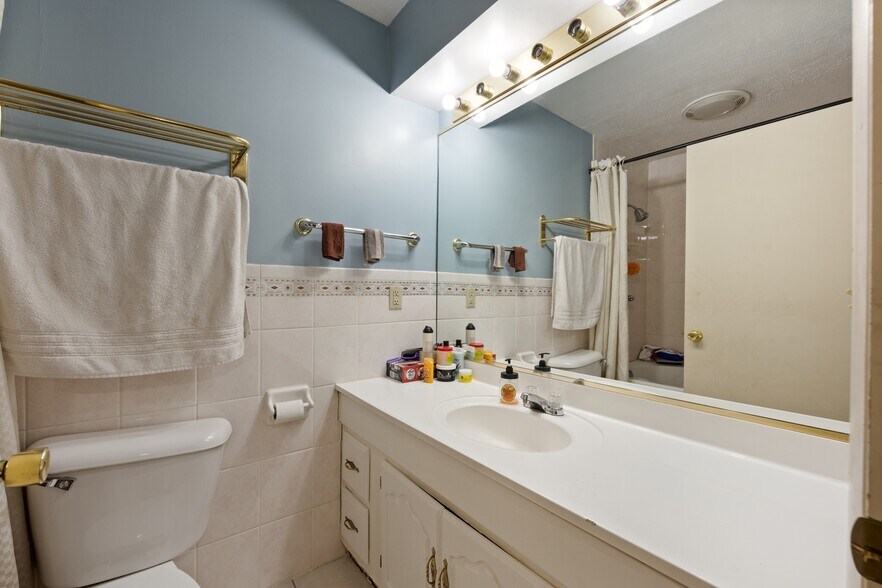 More Photos Of 1530 Cleveland Rd, Sandusky Hotel For Sale