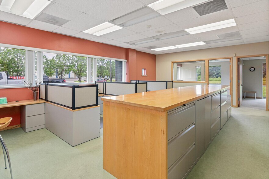 More Photos Of 803 Prospect Ave, Osceola Manufacturing For Sale