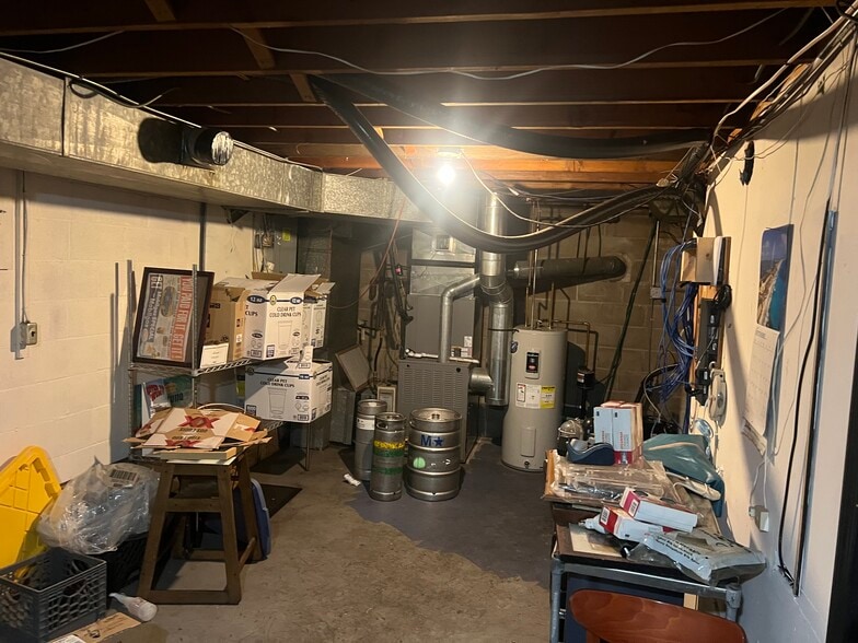 More Photos Of 360 Watertown Rd, Thomaston Restaurant For Sale