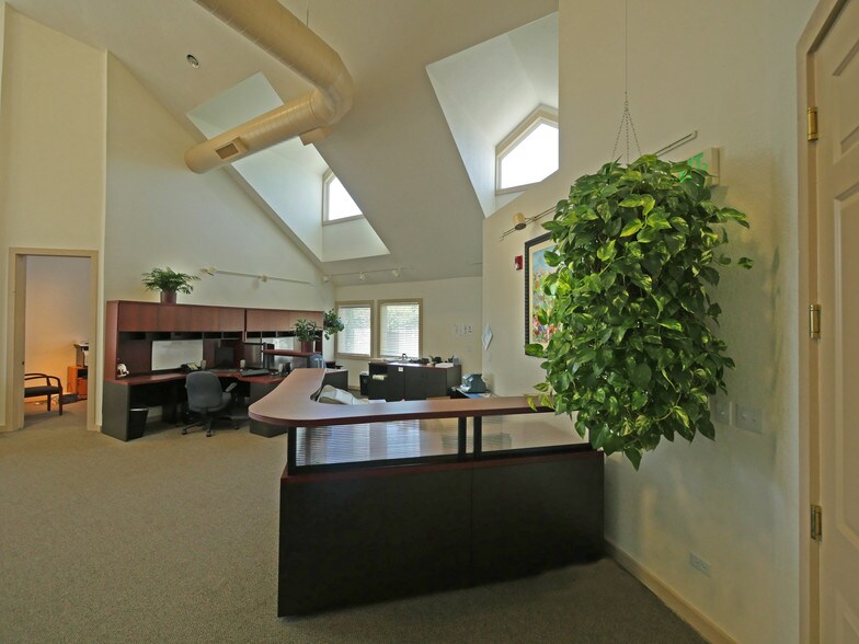More Photos Of 10354 W Chatfield Ave, Littleton Office For Lease