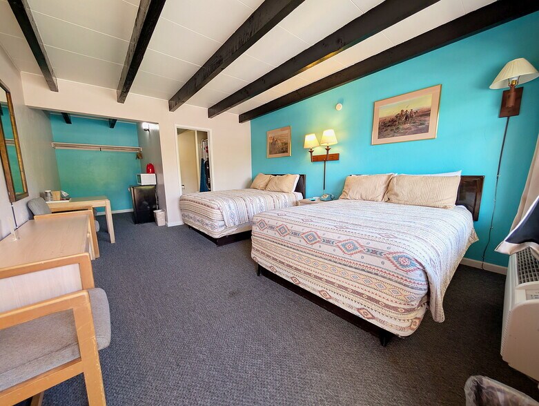 More Photos Of 166 S 400 E, Moab Hotel For Sale