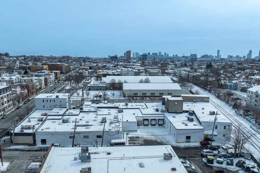 More Photos Of 22 Kent St, Somerville Manufacturing For Lease