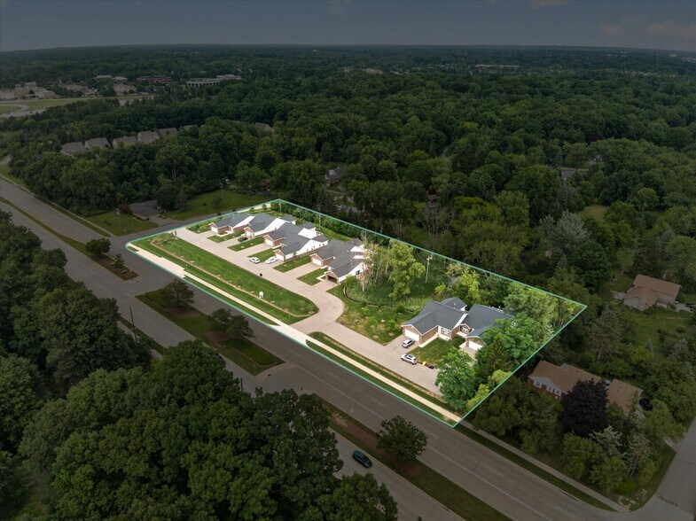 Primary Photo Of 26640 Orchard Lake Rd, Farmington Hills Apartments For Sale
