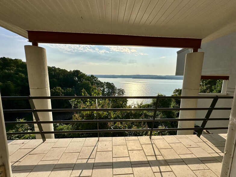 More Photos Of 165 Lakeshore Ln, Counce Hotel For Sale