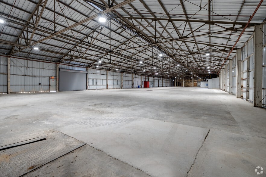 More Photos Of 2101 Terminal Rd, Fort Worth Warehouse For Lease