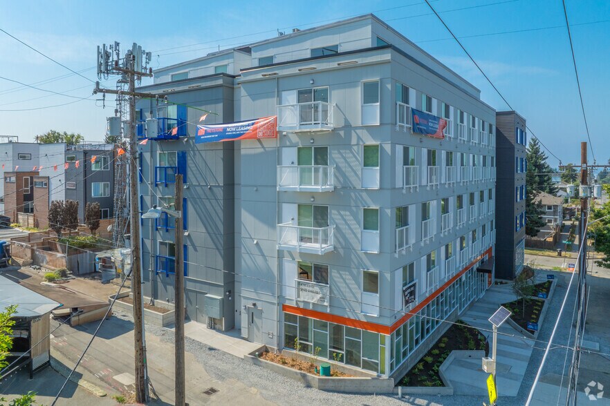 More Photos Of 9208 20th Ave SW, Seattle Apartments For Lease