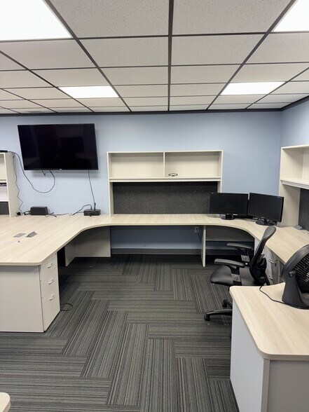 More Photos Of 100 Transfer Dr, Highland Township Warehouse For Sale