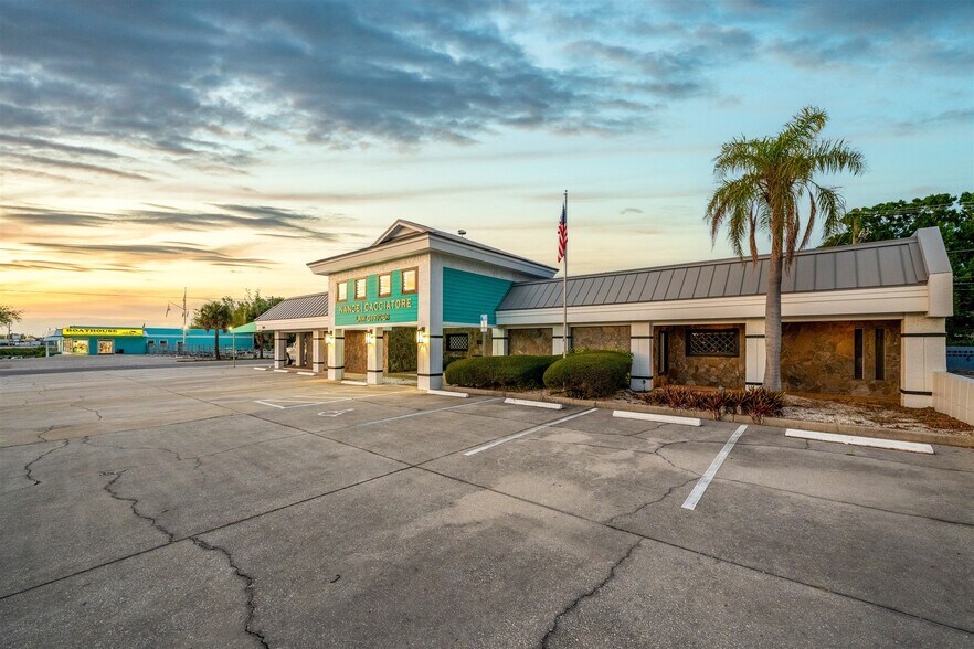 More Photos Of 525 N Harbor City Blvd, Melbourne Office For Sale