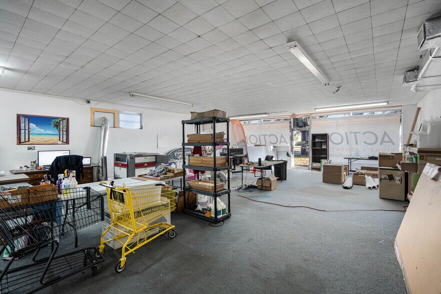 More Photos Of 107 E Polk Ave, Lake Wales General Retail For Sale