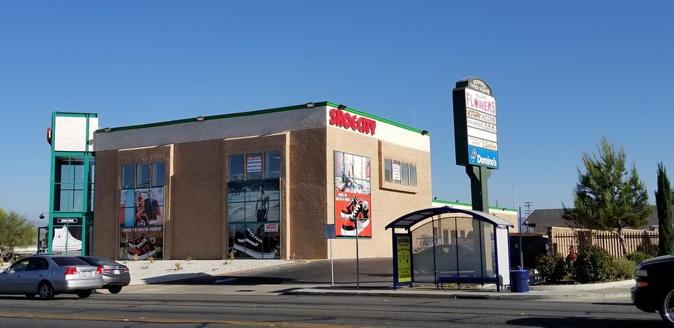 More Photos Of 16967 Main St, Hesperia Unknown For Lease