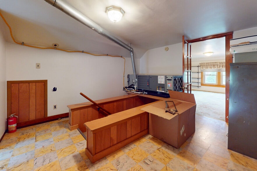 More Photos Of 3721 Main St, Weirton Funeral Home For Sale