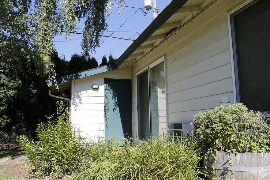 More Photos Of 17726 SE Division St, Portland Apartments For Sale