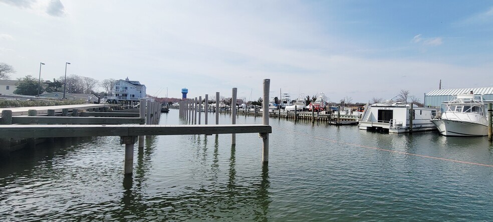 More Photos Of 41 Pennsylvania Ave, Waretown Marina For Sale