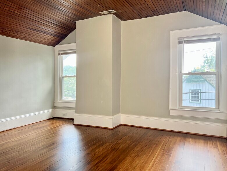 More Photos Of 2546 Reynolda Rd, Winston-Salem Medical For Lease