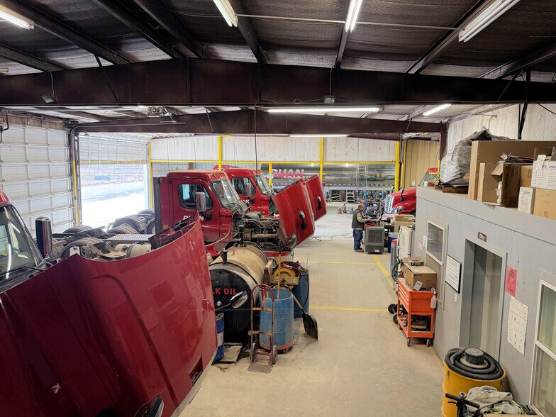 More Photos Of 600 S Davis St, Clovis Truck Terminal For Sale