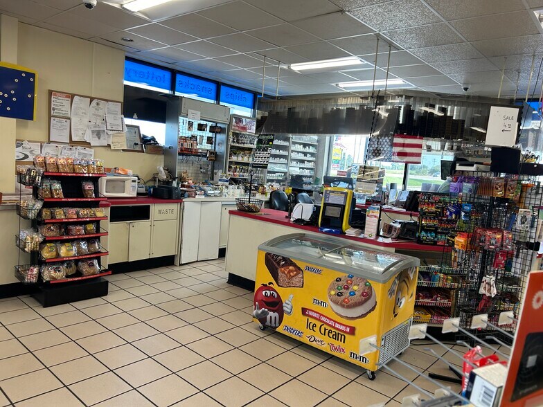 More Photos Of 20 Hampton St, Morris Service Station For Sale