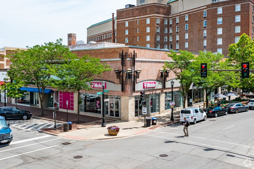 More Photos Of 707-715 Church St, Evanston General Retail For Lease