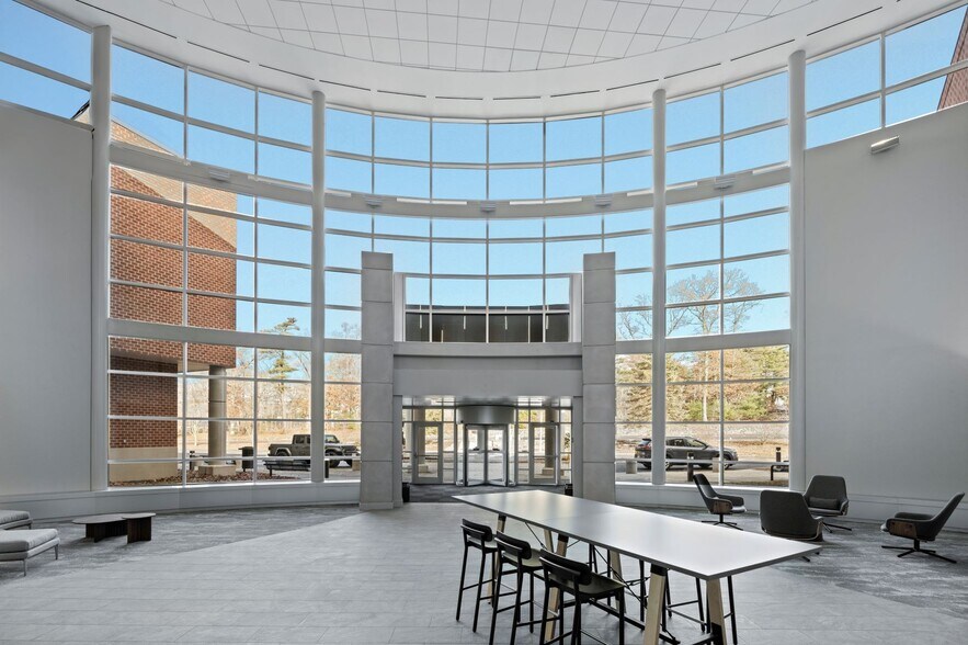 More Photos Of 52 South St, Hopkinton Research And Development For Sale