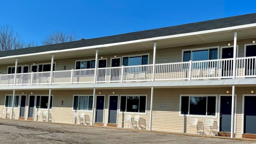 More Photos Of 876 Post Rd, Wells Hotel For Sale