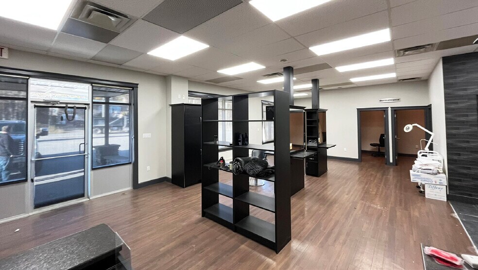 More Photos Of 860 Old Sambro Rd, Harrietsfield Storefront Retail Office For Lease