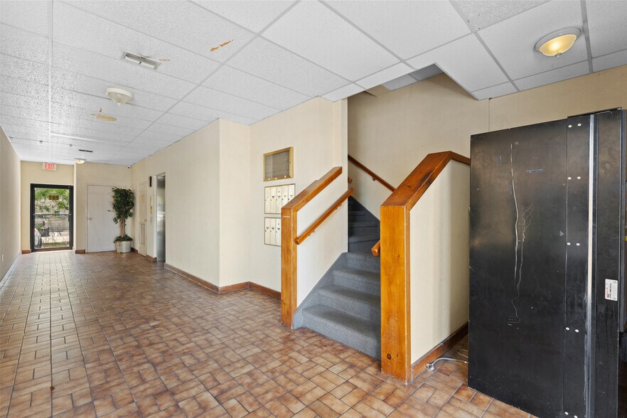 More Photos Of 661 Beville Rd, Daytona Beach Unknown For Lease