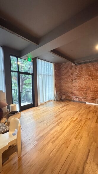 More Photos Of 2959 Franklin St, Denver Loft Creative Space For Lease