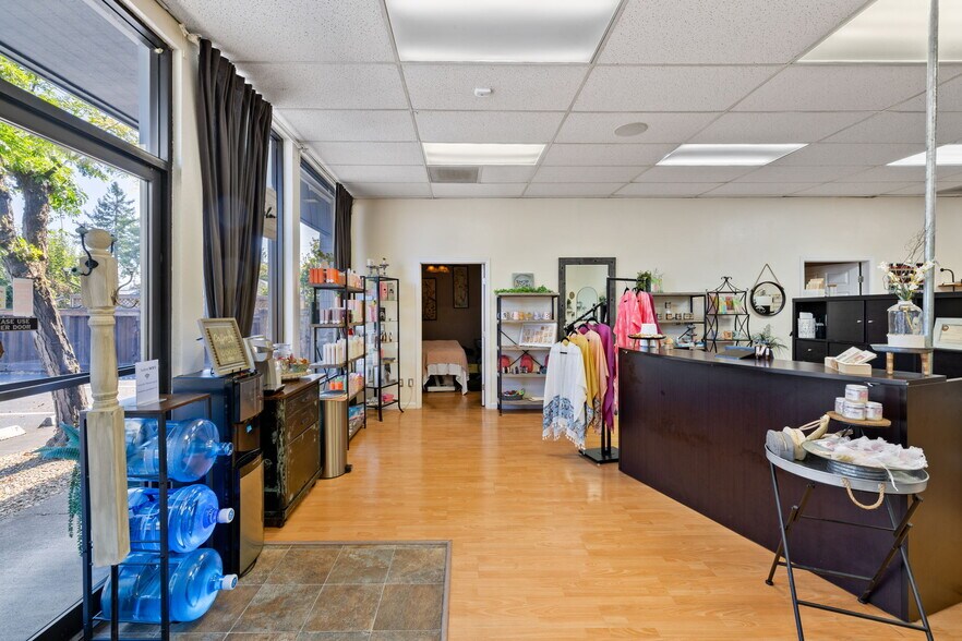 More Photos Of 2112 Armory Dr, Santa Rosa Freestanding For Sale