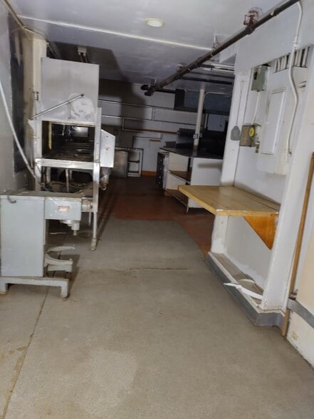 More Photos Of 621 S Brawley Ave, Brawley Restaurant For Sale