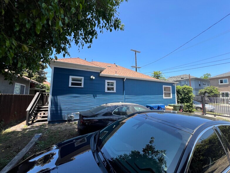 More Photos Of 1327 W 35th St, Los Angeles Apartments For Sale